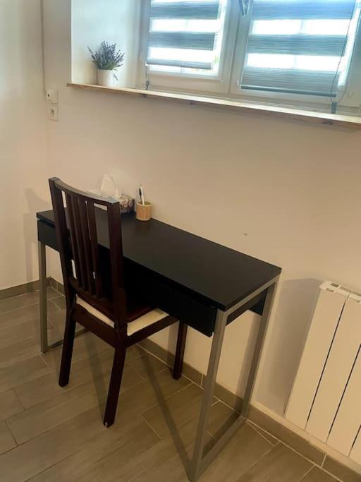 Maisonnette Des Douves Plein Centre 1 A 4 Voyageurs Holiday home