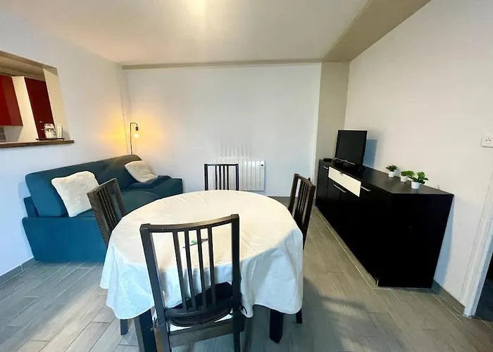 Maisonnette Des Douves Plein Centre 1 A 4 Voyageurs